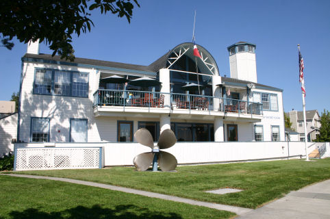 Benicia_Yacht_Club.jpg